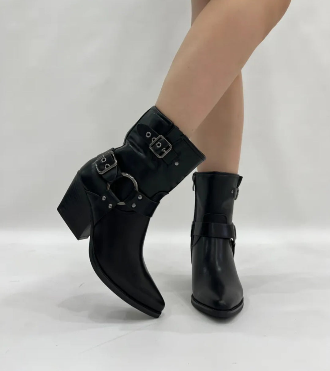 Shaila C.Shoes Store